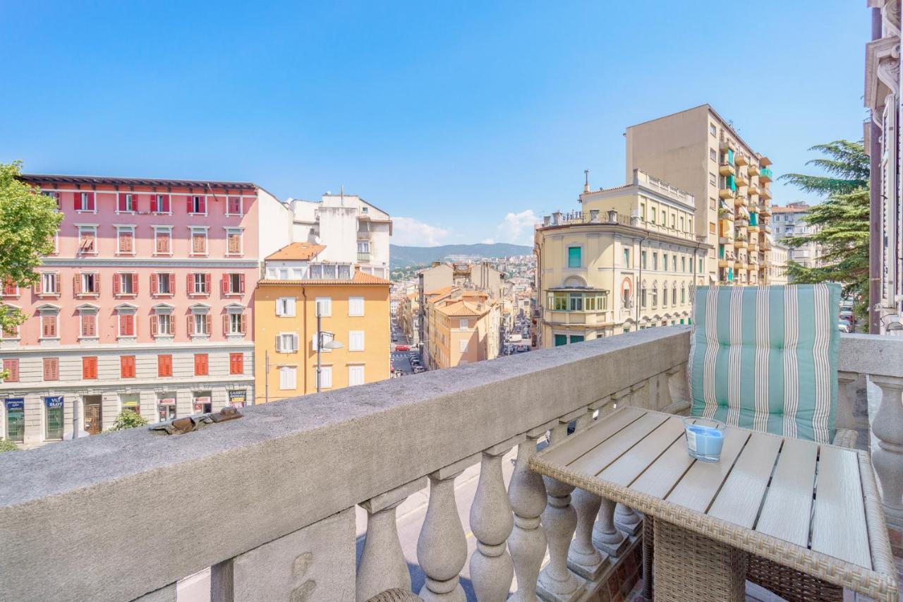 James Joyce Luxury Apartment ترييستي المظهر الخارجي الصورة