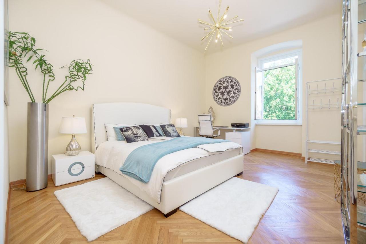 James Joyce Luxury Apartment ترييستي المظهر الخارجي الصورة